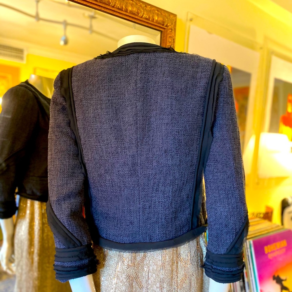 Elizabeth and James Jacket - Picture 11 of 12